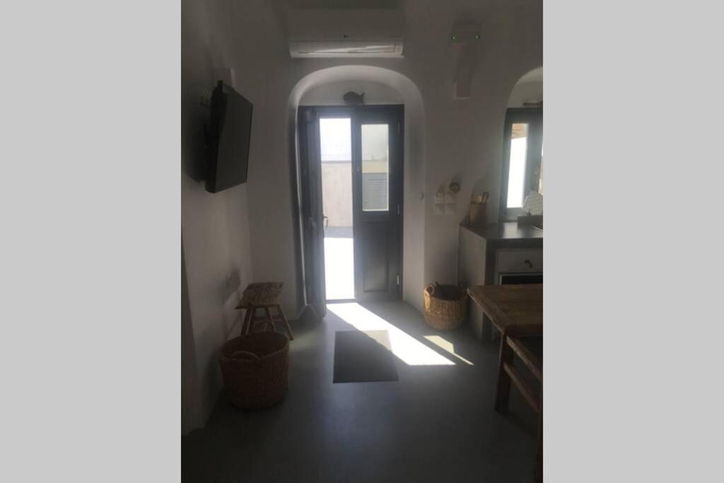 Santorini Folia Cave House With Jacuzzi Βίλα Πύργος Εξωτερικό φωτογραφία