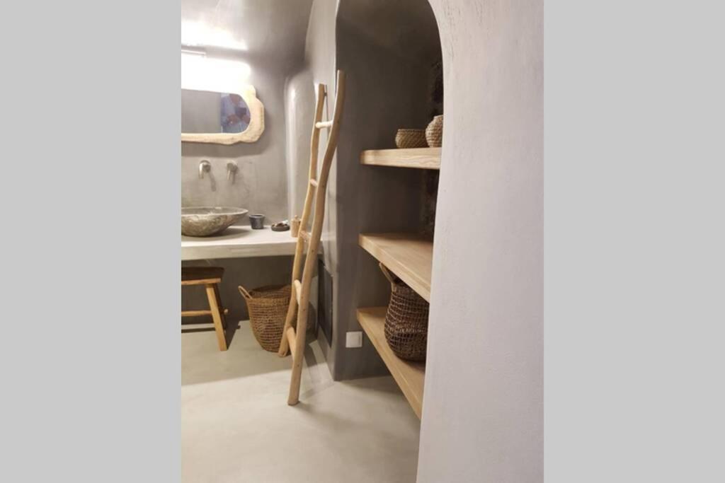 Santorini Folia Cave House With Jacuzzi Βίλα Πύργος Εξωτερικό φωτογραφία