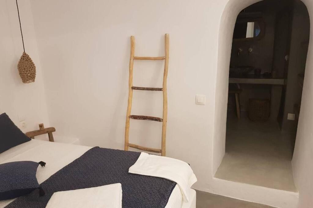 Santorini Folia Cave House With Jacuzzi Βίλα Πύργος Εξωτερικό φωτογραφία